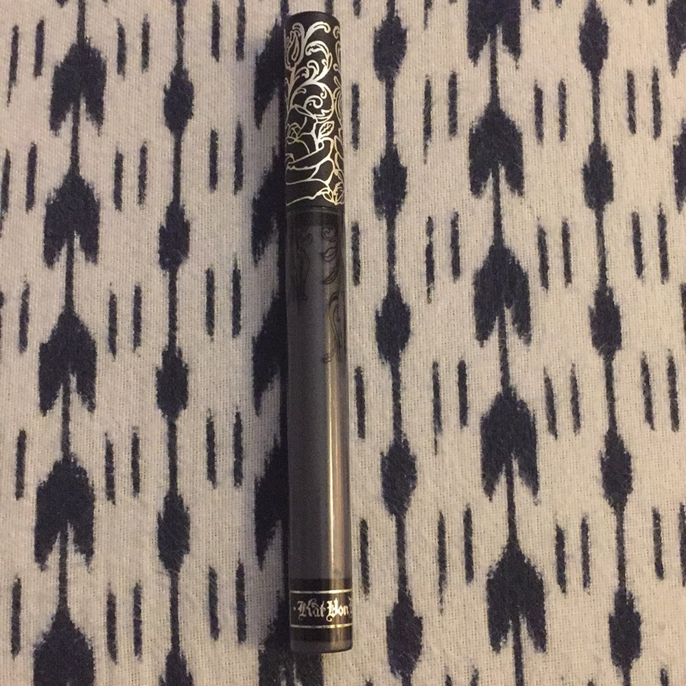 Kat Vin D Everlasting Liquid Lipstick: Woolf